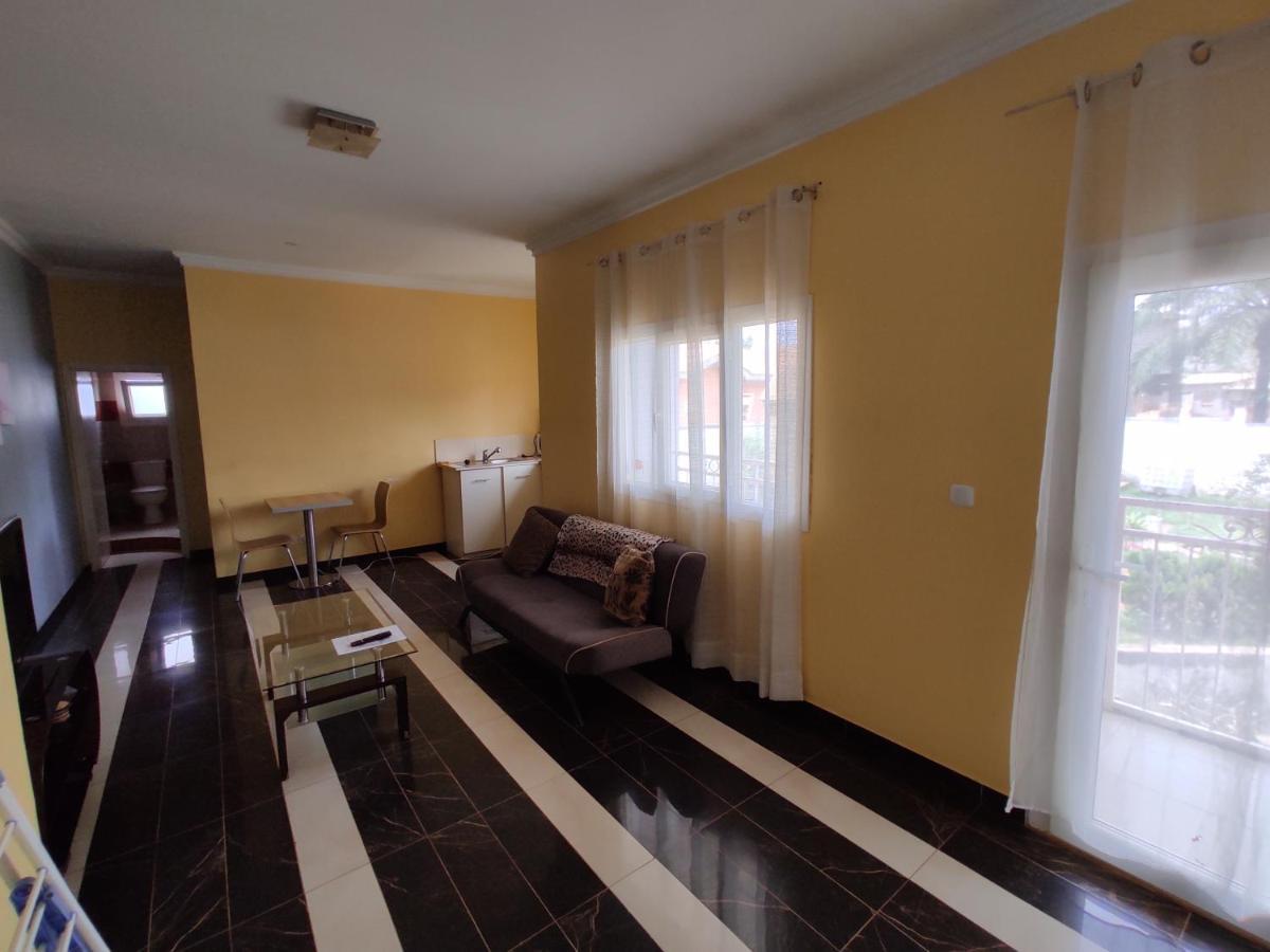 Residence Jardin Tropical Yaoundé 外观 照片
