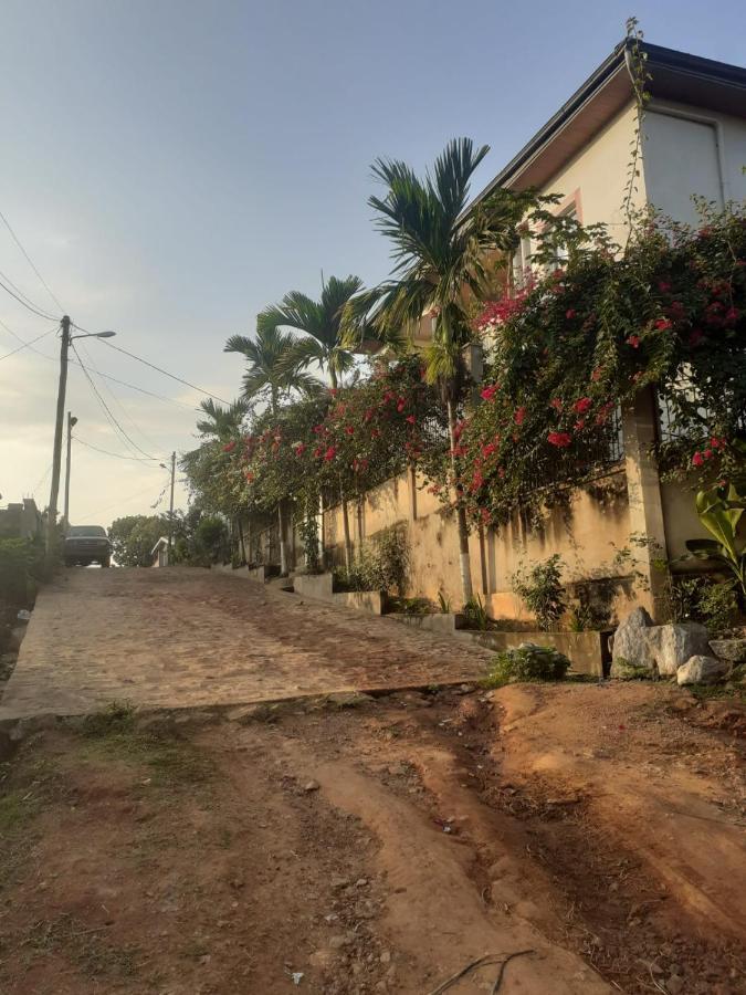 Residence Jardin Tropical Yaoundé 外观 照片