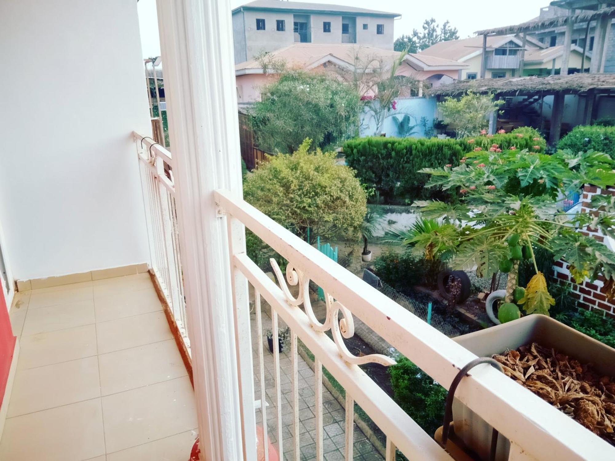 Residence Jardin Tropical Yaoundé 外观 照片