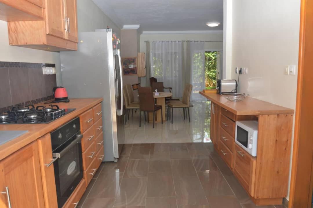 Residence Jardin Tropical Yaoundé 外观 照片