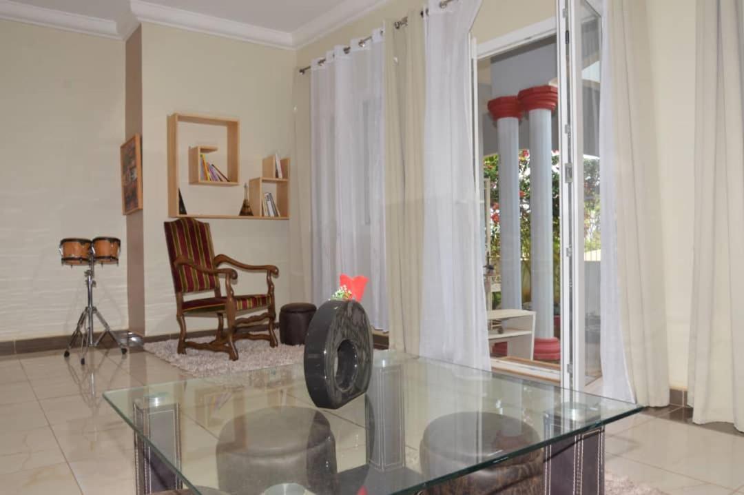 Residence Jardin Tropical Yaoundé 外观 照片